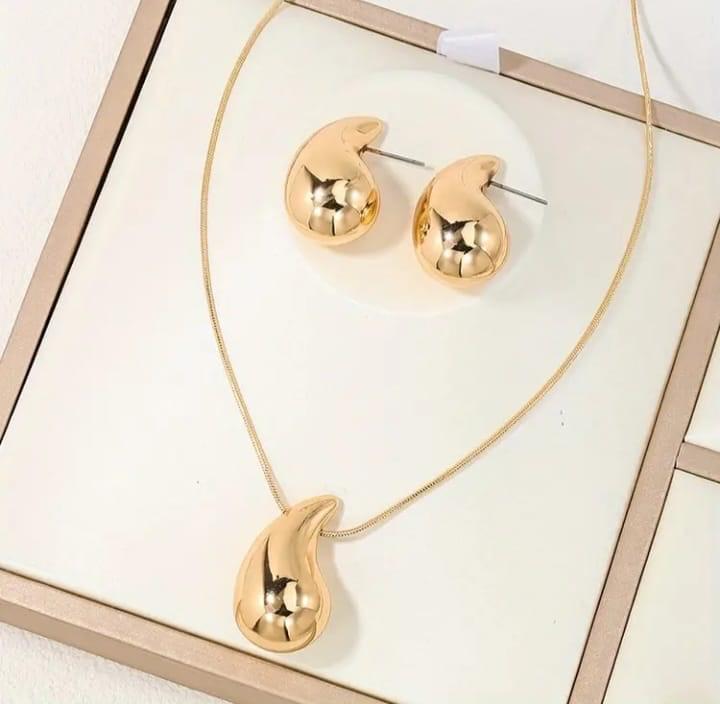 Golden Necklace & Earrings Set with Unique Design – Elegant Jewelry for Women | Kiswa Online Store